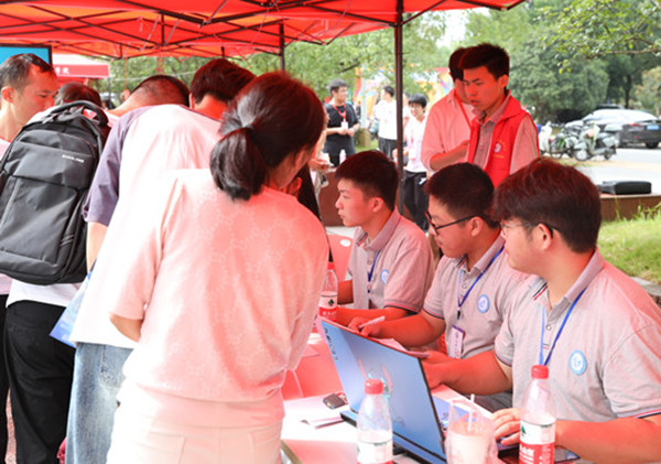 1694840452887408.jpg eq1a1159.jpg